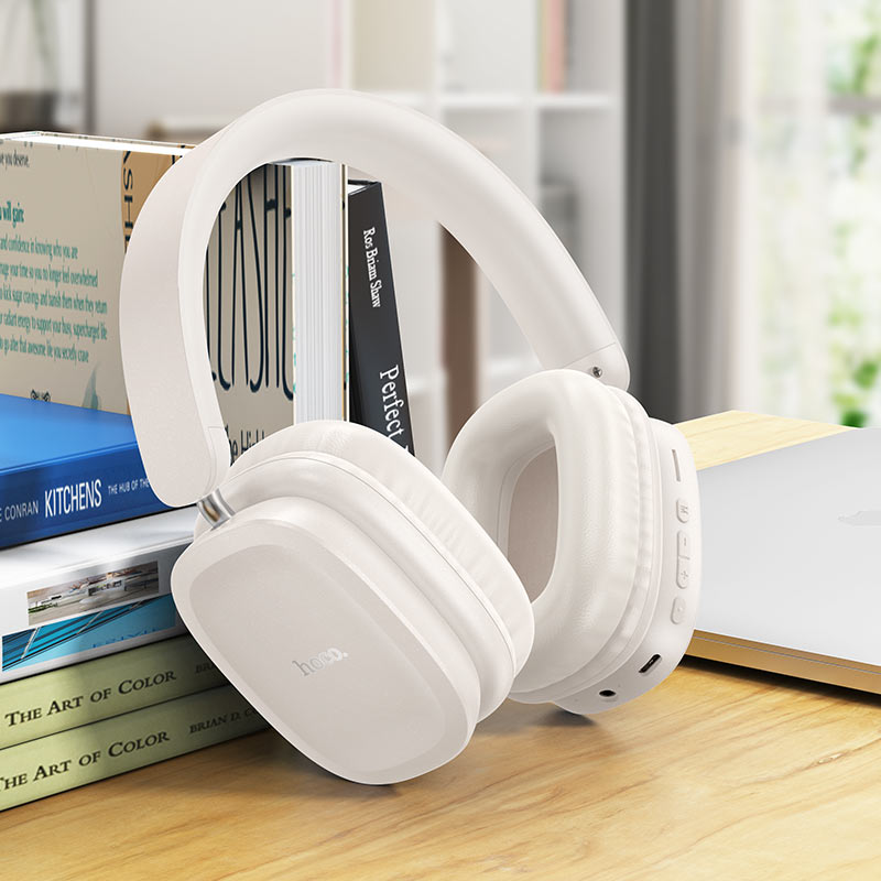 Headphones “W51 Delightful” wireless wired
Wireless and wired headphones.
